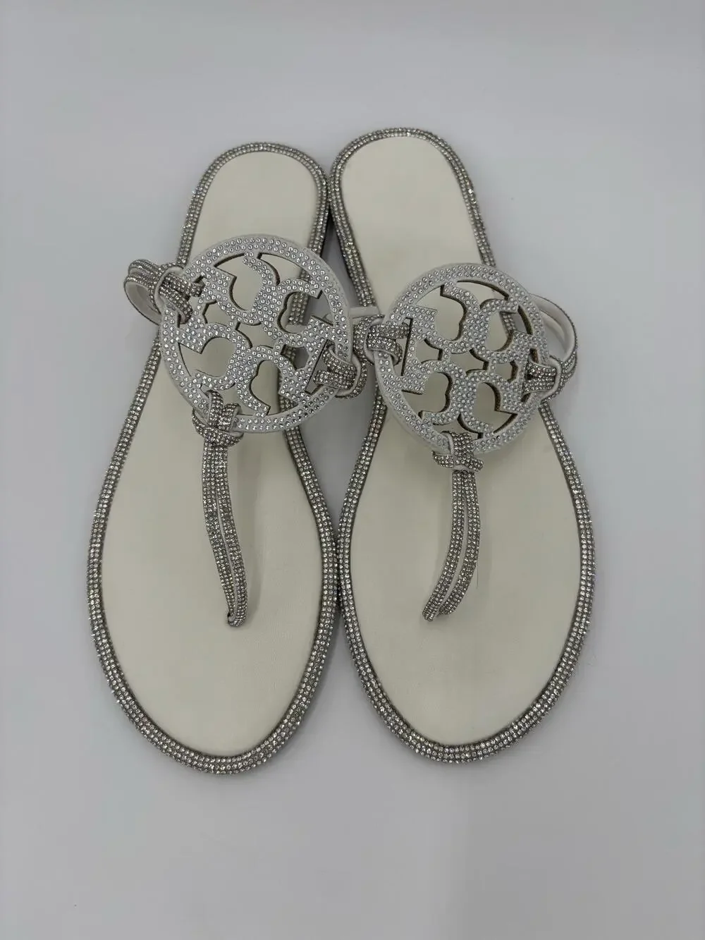 Tory Burch Women's White Rhinestone Logo Comfort Slip On Thong Sandals Size 10